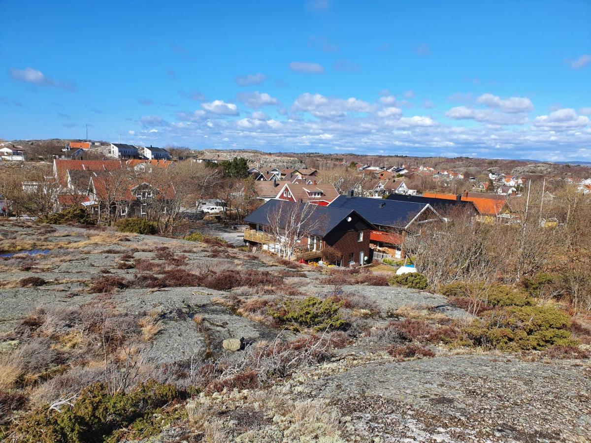 Skaergardsidyll Pa Bjoerkoe Med Gangavstand Till Havet Skarvik 외부 사진